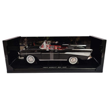 Load image into Gallery viewer, James Bond 1:18 1957 Chevy Bel Air