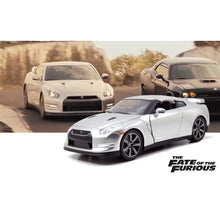 Load image into Gallery viewer, Fast &amp; Furious 2011 Nissan GT-R35 1:24
