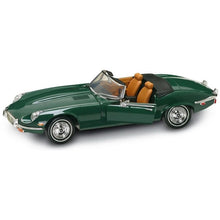 Load image into Gallery viewer, Signature Series 1971 E-Type Jaguar 1:18
